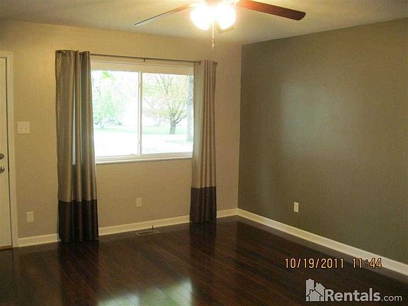 2nd image of 2923 E Epler Ave