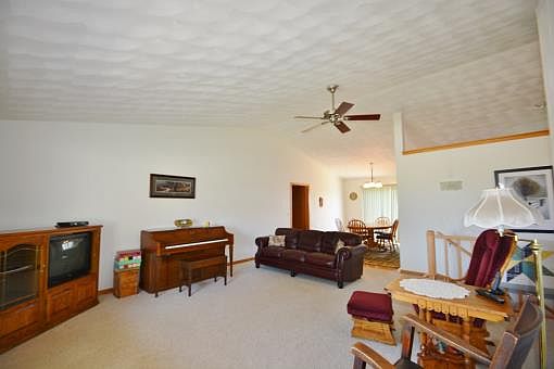 4th image of 1701 Three Wood Dr