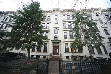 Rented by Metropolitan Realty