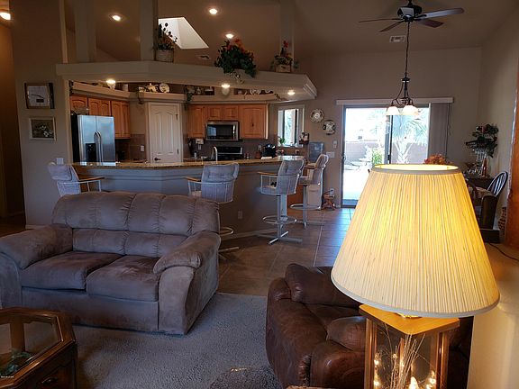 3rd image of 3510 La Mesa Dr