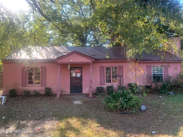 300 Meadowlark Dr, Canton, MS 39046