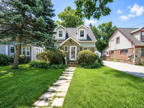 850 Linden Avenue, North Baldwin, NY 11510