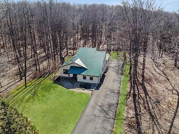 4th image of 598 Carribean Rd