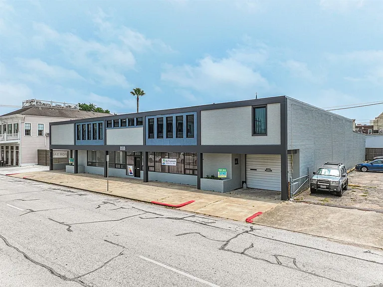 2415 Church St — Photo 34