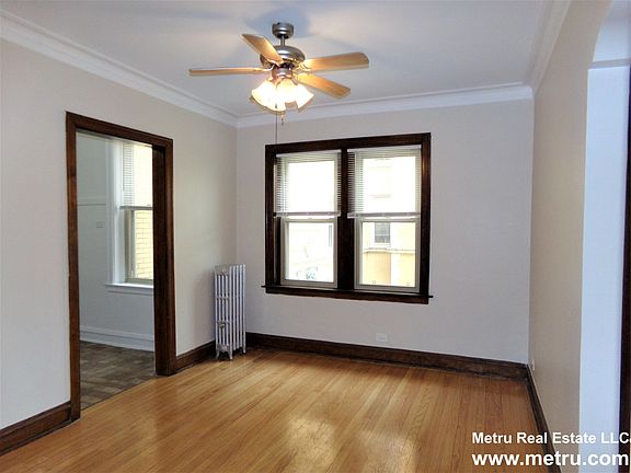 4th image of 5232 N Rockwell St #1