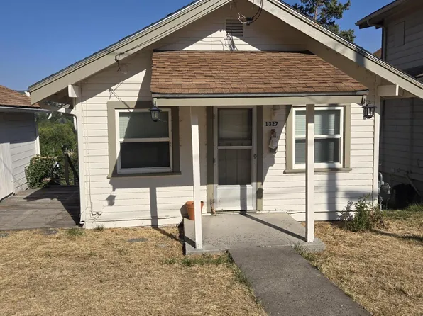 1327 Johnson Ave, Klamath Falls, OR 97601