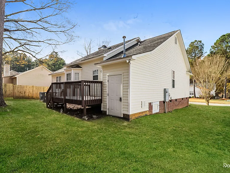 312 Hocutt Dr — Photo 14