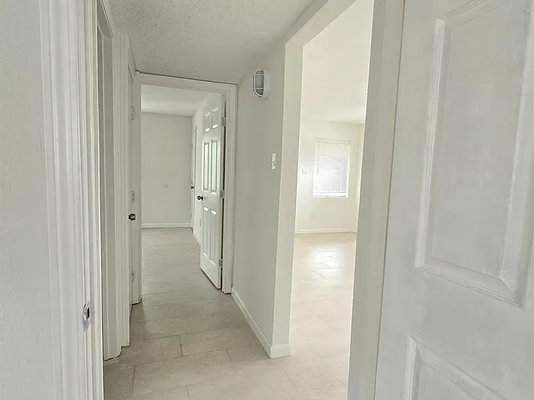 3843 Mount Pleasant St — Photo 10