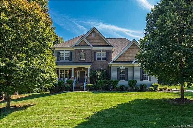 1st image of 176 Herons Gate Dr
