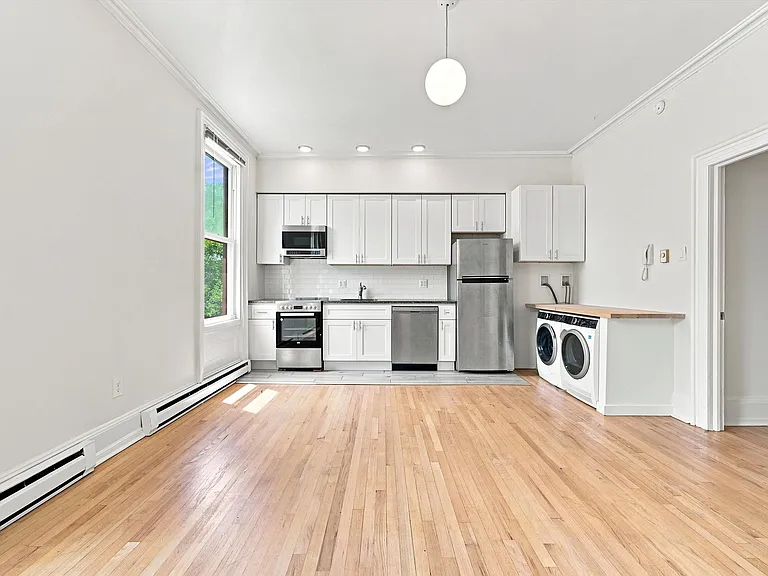2107 Green St #2FF — Photo 11