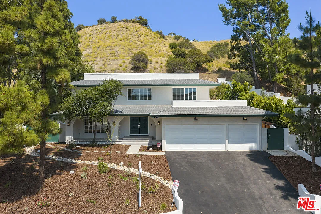 5 bed, 3.0 bath, 2684 sqft, $9,750 — Photo 1