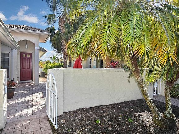 3rd image of 333 Auburn Woods Cir