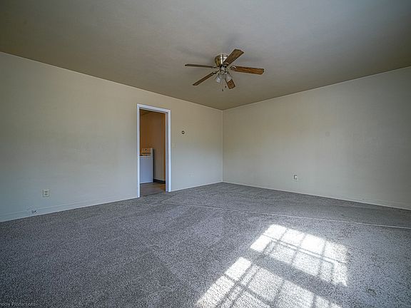 3rd image of 2006 Richmond St #1-2