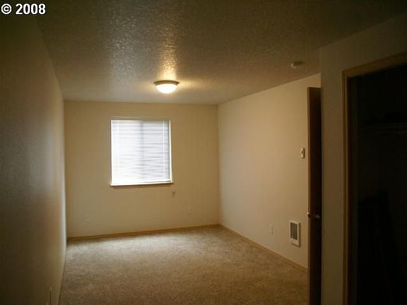 5th image of 601 W 1st St Unit 10