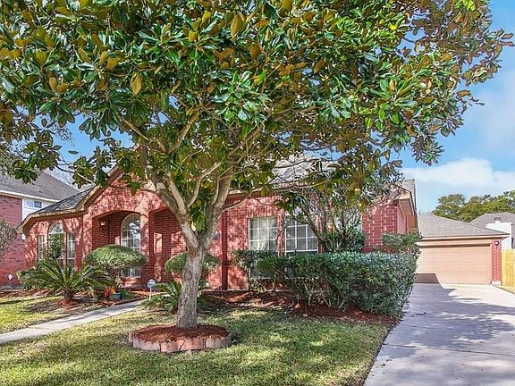 2nd image of 6314 Castle Lane Dr