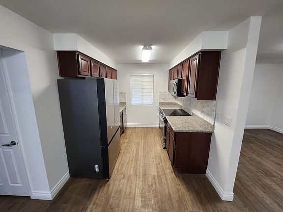 3rd image of 5081 Indian River Dr #104