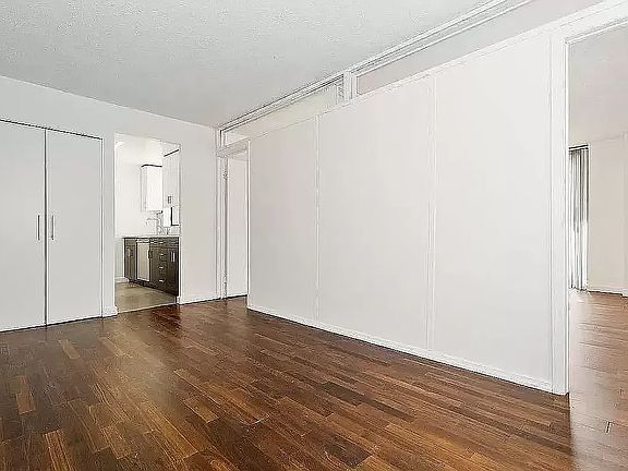 2nd image of 184 Lexington Ave APT 16e