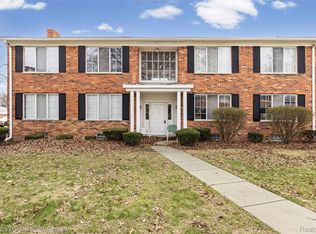 29484 Hoover Rd, Warren, MI 48093