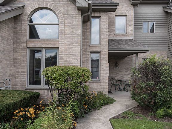 2nd image of 8008 W 100th St Unit 3