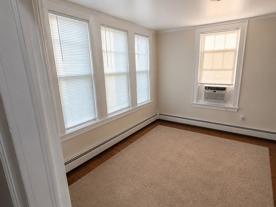 2nd image of 505 Hoboken Rd #2