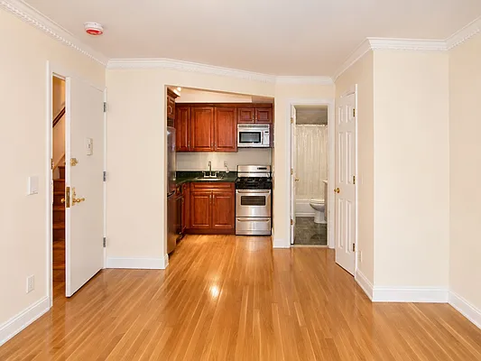 Living room, photo 1