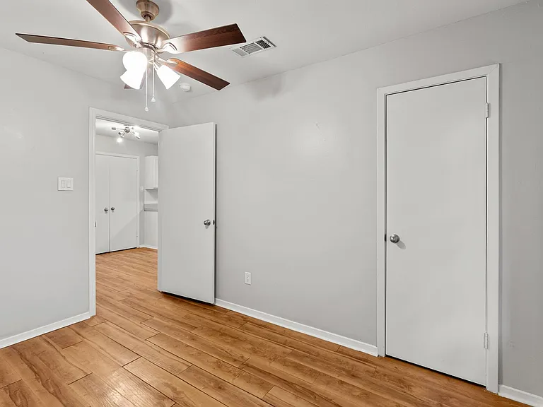 1208 Hillyer St — Photo 15