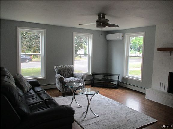 4th image of 610 2nd St