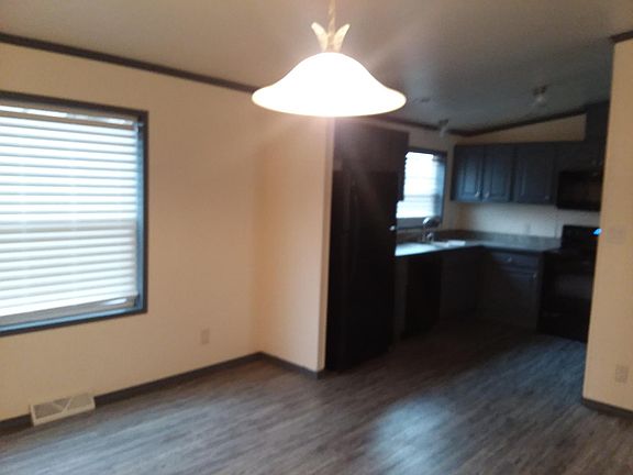 2nd image of 279-279 West Dr