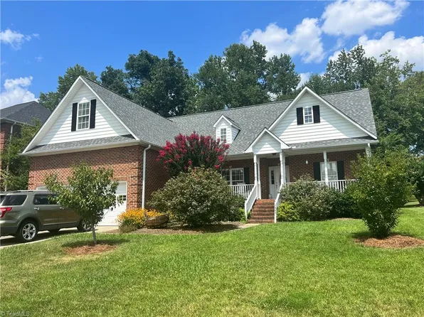 1207 Dogwood Ln, Archdale, NC 27263