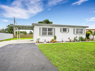 5737 Cinnamon Drive, West Palm Beach, FL, 33415