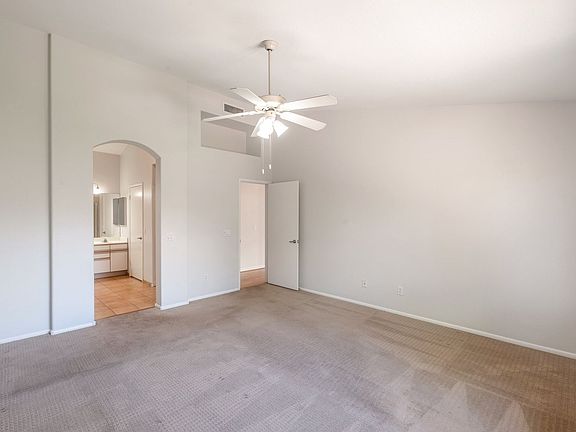 5th image of 4560 E Grovers Ave