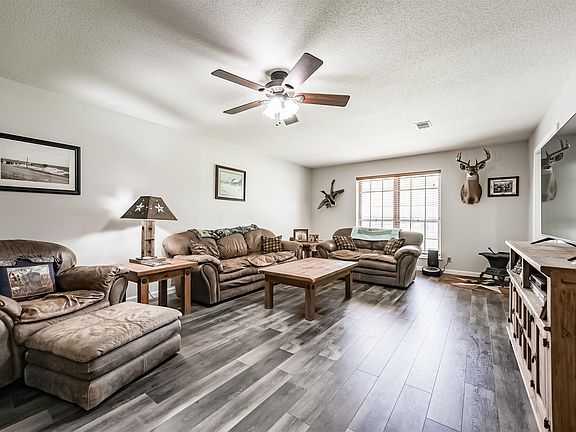 4th image of 6509 Grace Ln