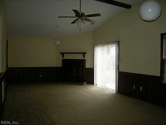 4th image of 77 Anchorage Dr