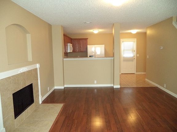 4th image of 121 Oakhurst Dr