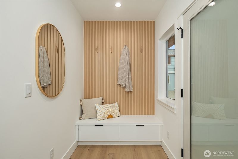 2nd image of 533 N 70th Street