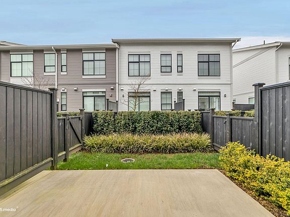 5th image of 2774 Motrose Ave #49