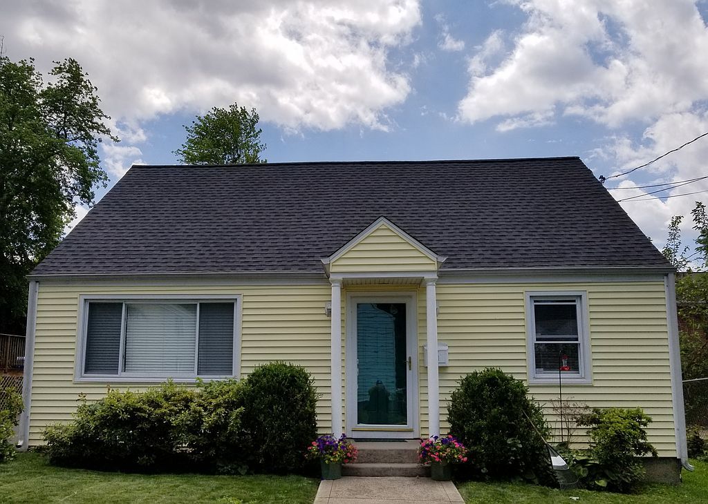 61 Vineland Ter - Property Image