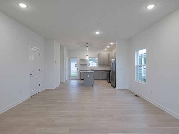 2nd image of 323 River Run Dr