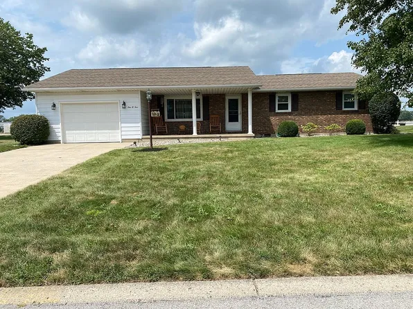104 Debra Dr, Botkins, OH 45306