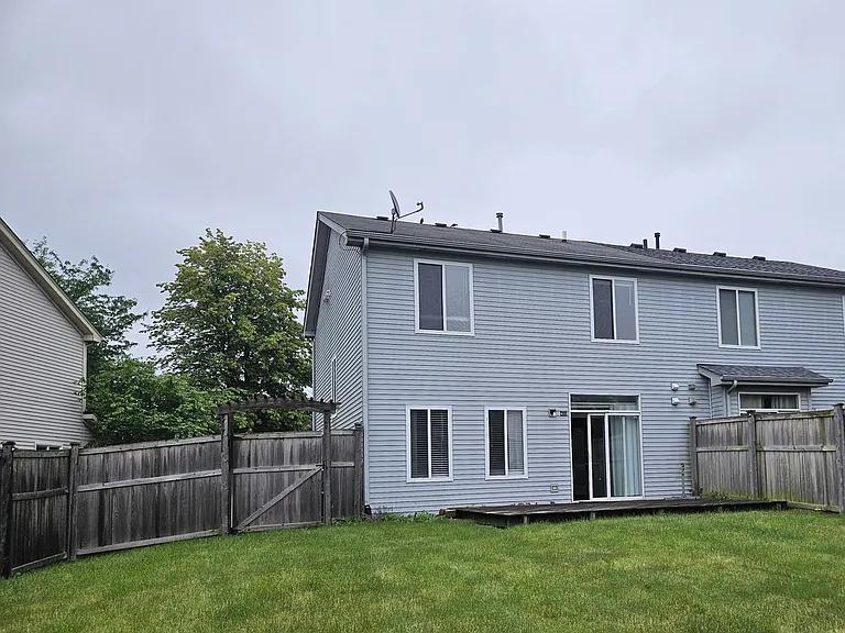 2529 Stonybrook Dr — Photo 15