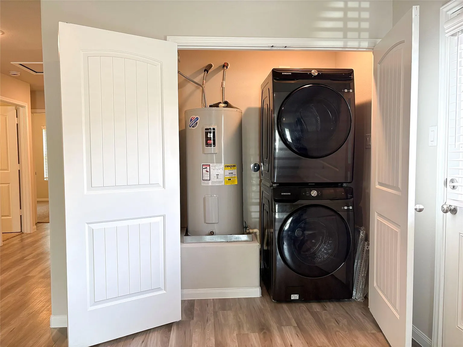 3 bed, 1.0 bath, 1080 sqft, $1,400 — Photo 4