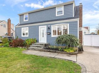 3550 Mallard Rd, Levittown, NY 11756