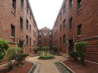 929 W Sunnyside Ave #N3, Chicago, IL 60640