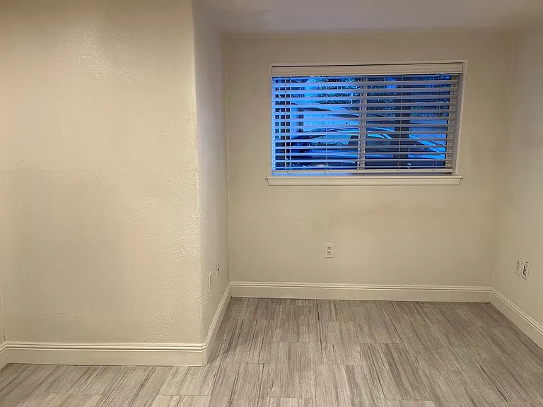 14981 Foothill Blvd #B — Photo 11