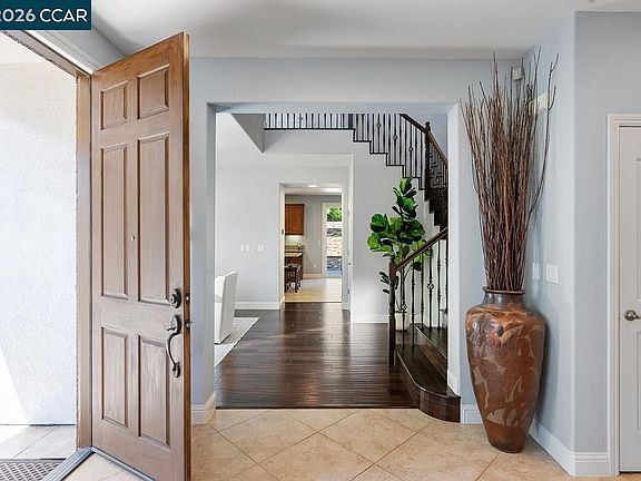 2nd image of 3117 Hastings Way