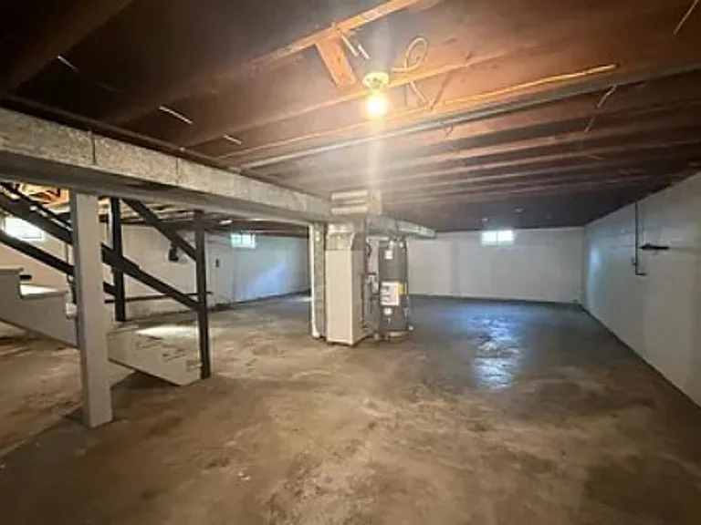 804 Preston Ln — Photo 8
