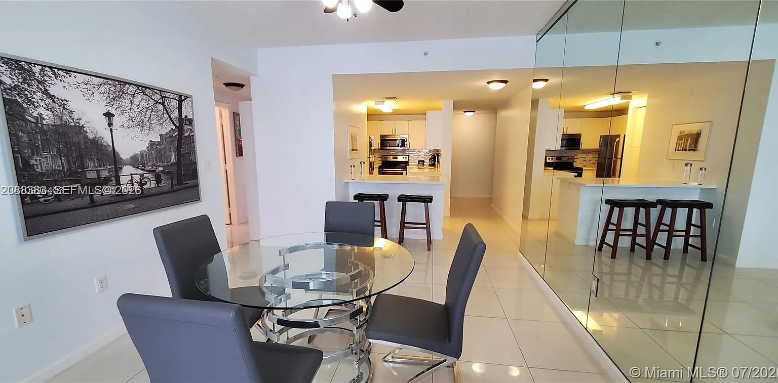 Fortune House Condo — Photo 4