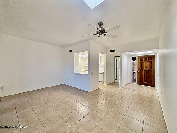 4th image of 1364 W Desert Hills Dr