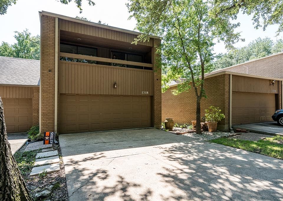 1st image of 1318 Chardonnay Dr #1