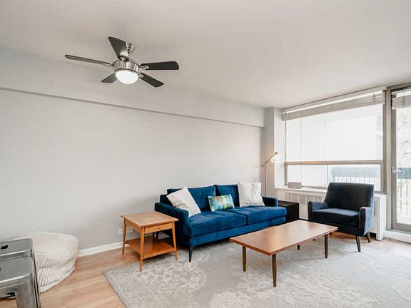 3rd image of 1460 N Sandburg Ter APT 307